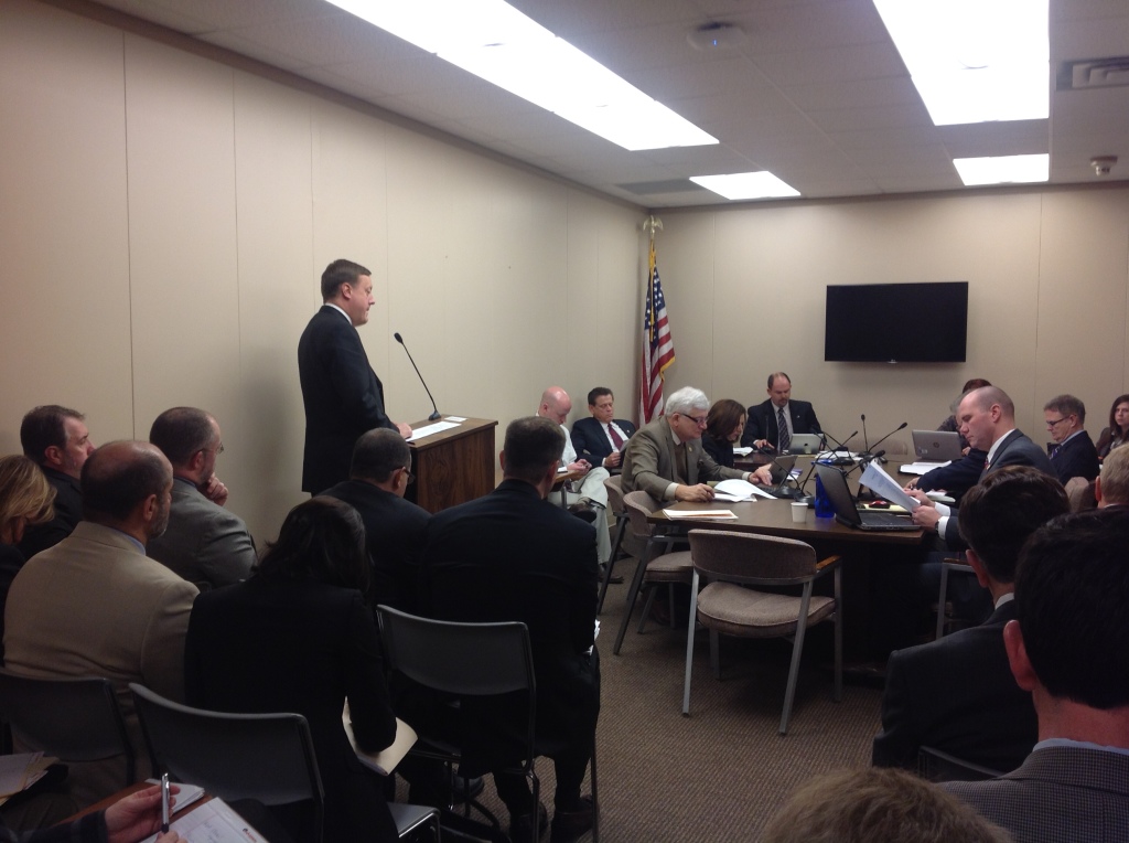 Rep. Koch presents HB 1423 to House Utilities Committee_2014-01-27